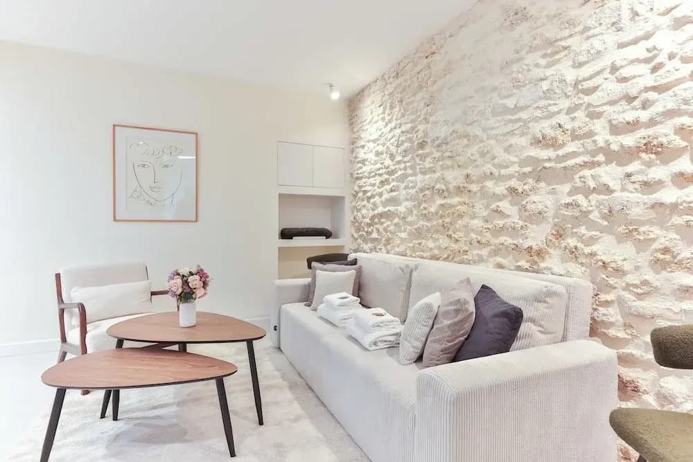Peaceful Apartment in Eiffel Tower - Miniature 6