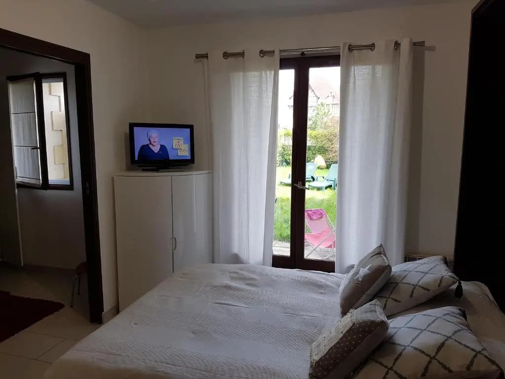 Appartement 2 pièces rez-de-jardin à 2 pas de la plage et de la thalasso - Photo 2