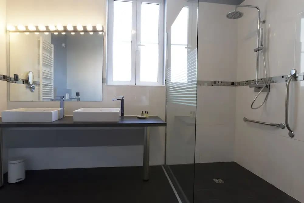 Hôtel Valézieux - Miniature 7