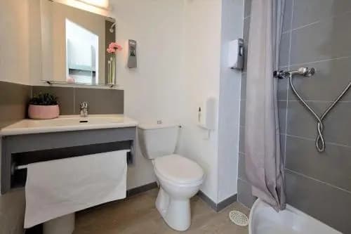 East Hotel 67 - Miniature 7