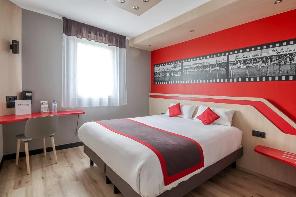 Brit Hotel Le Cottage - Photo 3