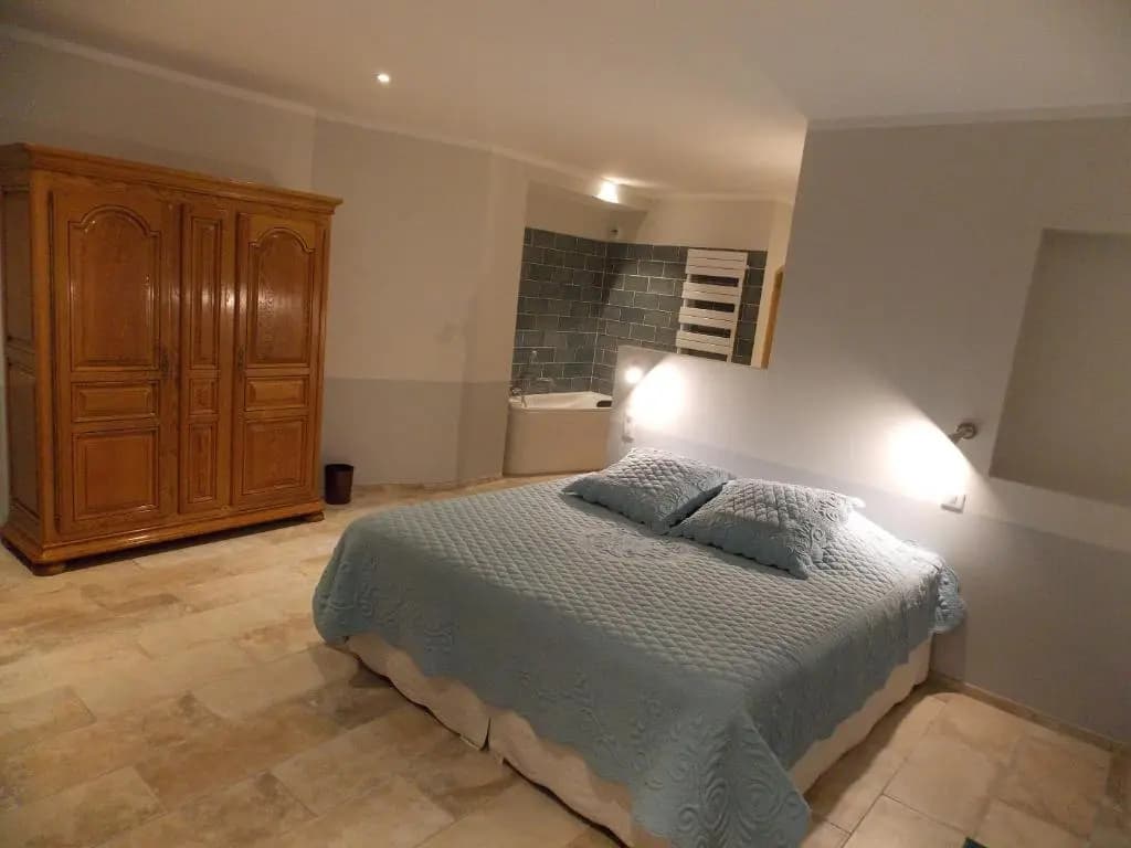 Au Relais Provencal - Photo 3