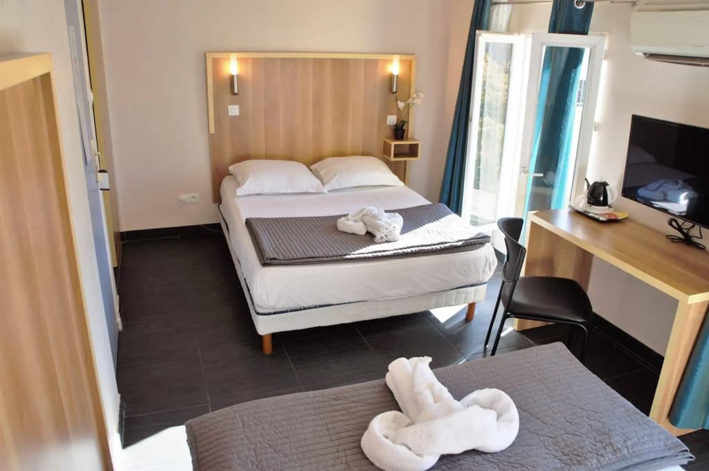 Hôtel Paradis - Photo 5