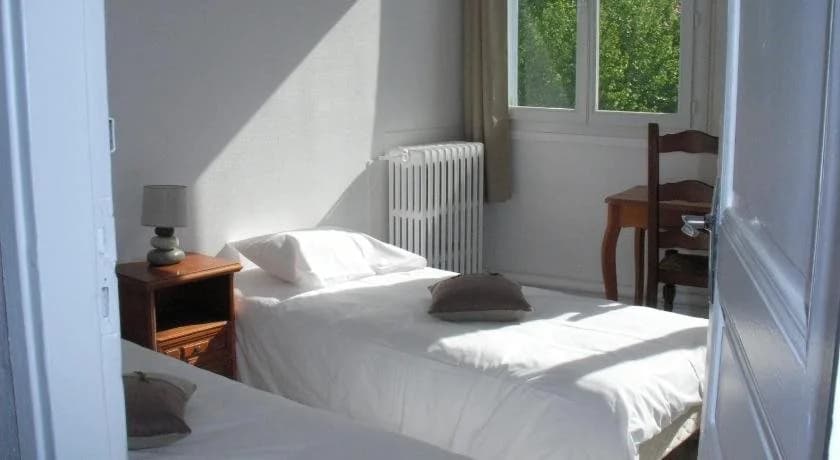 Hotel De La Poste - Photo 3