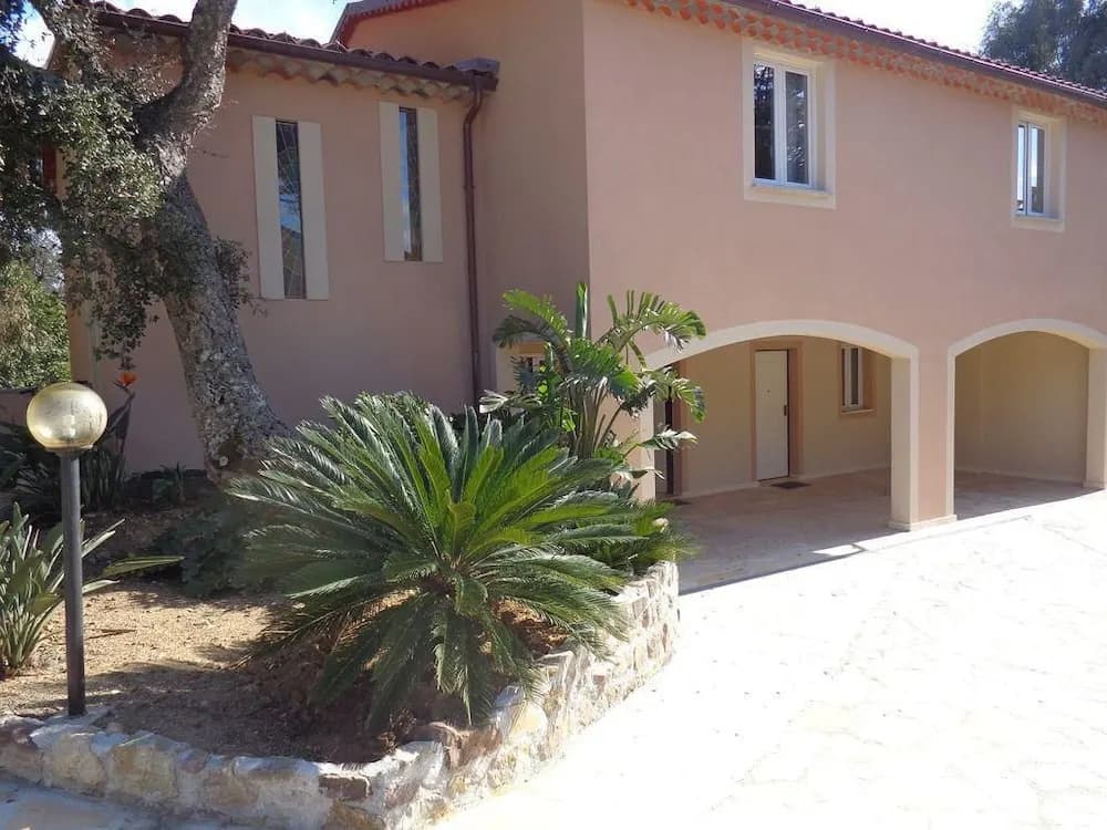 Villa Angelina Jardin - Photo 1