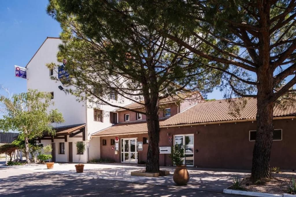 Hôtel Le Relais des Brasseurs - Aubagne - Miniature 6