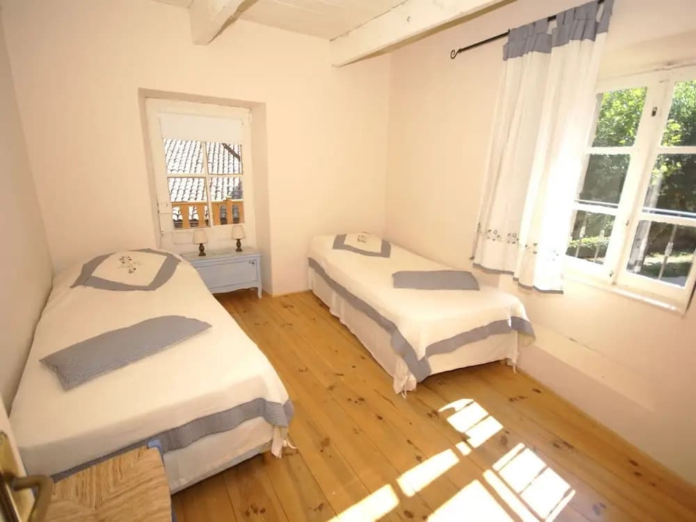 Lovely House With Grass Garden, Shared Swimmingpool, Next to the River Ardeche - Photo 3