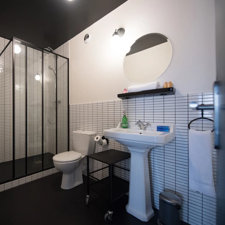 Ho36 hostels - Miniature 8