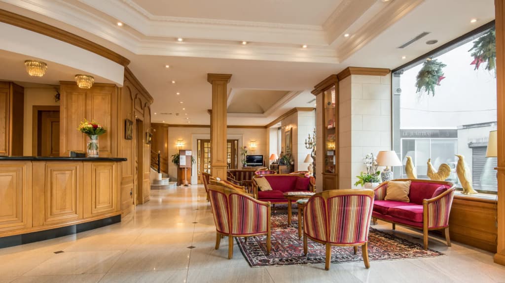Hotel Bristol - Photo 2
