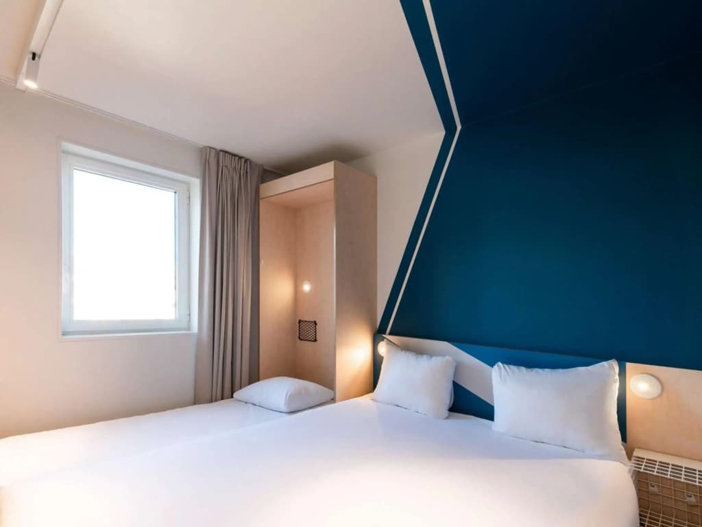 Ibis Budget Lyon Confluence - Photo 3