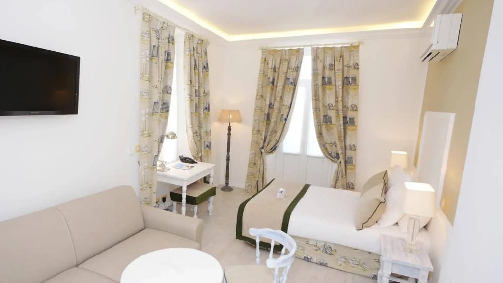 Hotel Royal Bon Repos - Photo 3