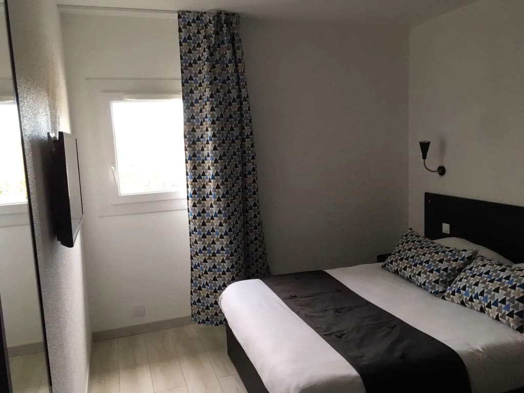 Brit Hotel Salon de Provence - Photo 2
