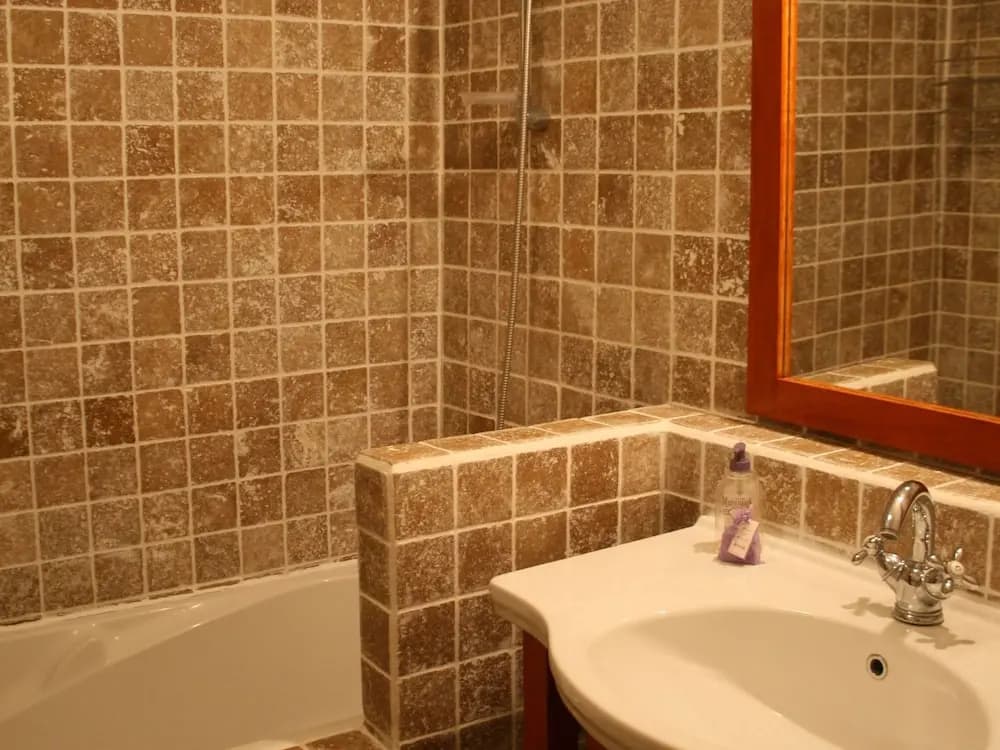 Spacious Villa in Drome with Swimming Pool - Miniature 7