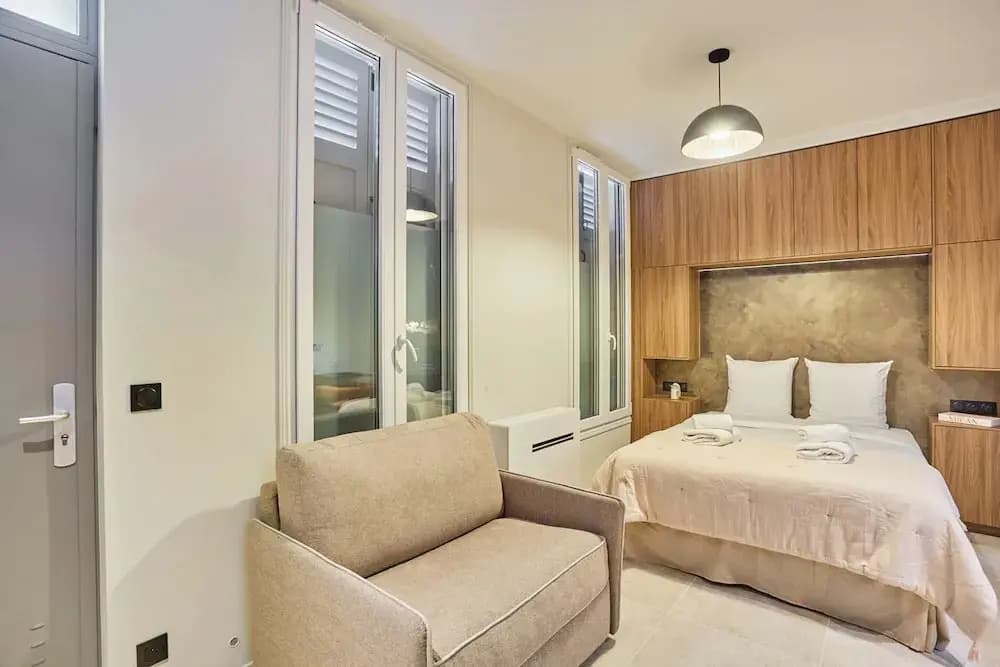 Suite Premium Facing the Chateau de Vincennes - Photo 2