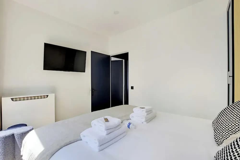 Magnificent 2bd/4p Apartment - Eiffel Tower - Photo 2