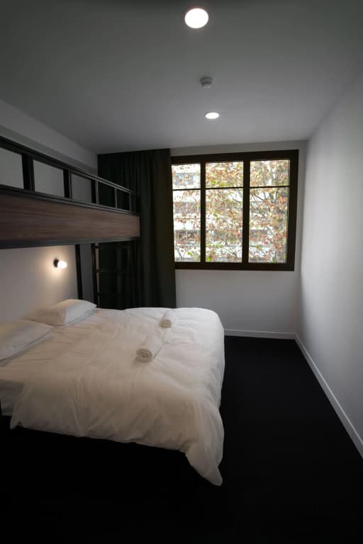 Beau M Paris Hostel - Miniature 8