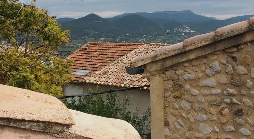 EMMA Guesthouse - Photo 5