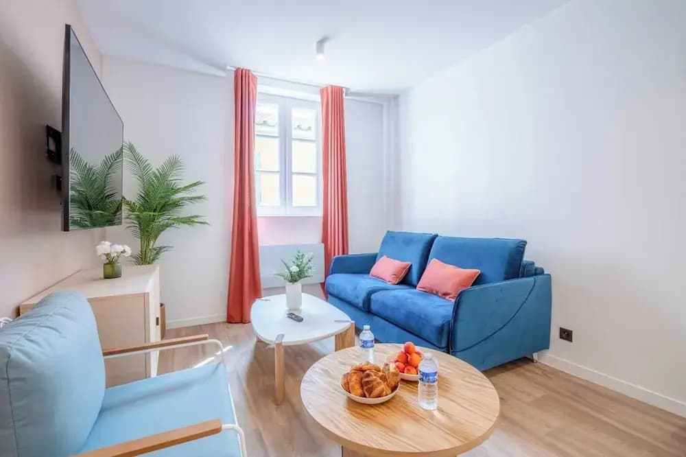 Beautiful 2bdr Flat - Hyper Centre St Tropez - Photo 4