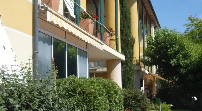 Hotel des Fleurs - Photo 1