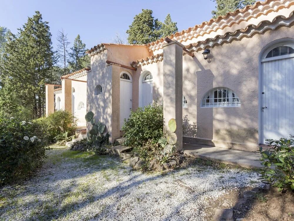Frejus Villa With Private Pool & Beach - Photo 1