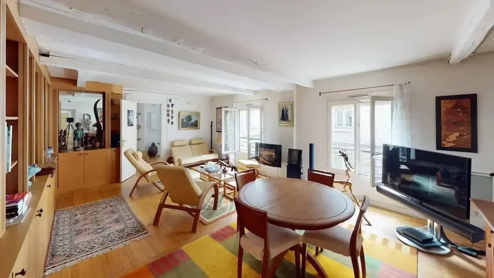 Marais Two Bedroom Haven - Photo 4
