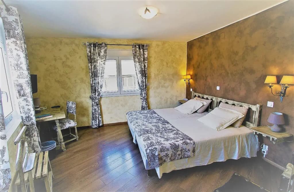 Hotel Planes - Photo 2
