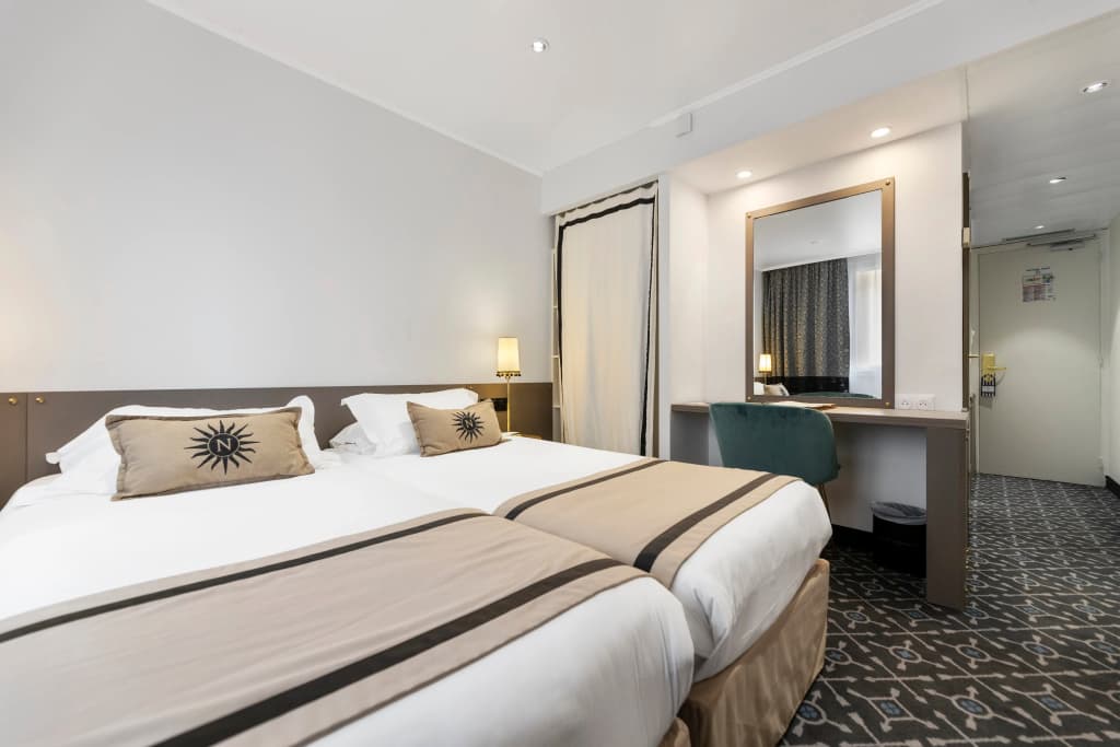 Hotel Napoleon - Photo 3