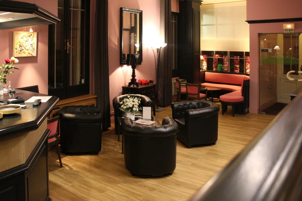 Hotel Roses - Photo 2