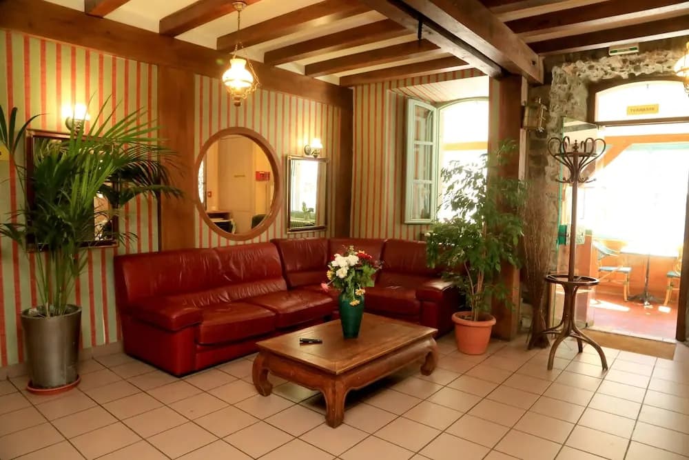Hotel Ecu de France - Photo 2
