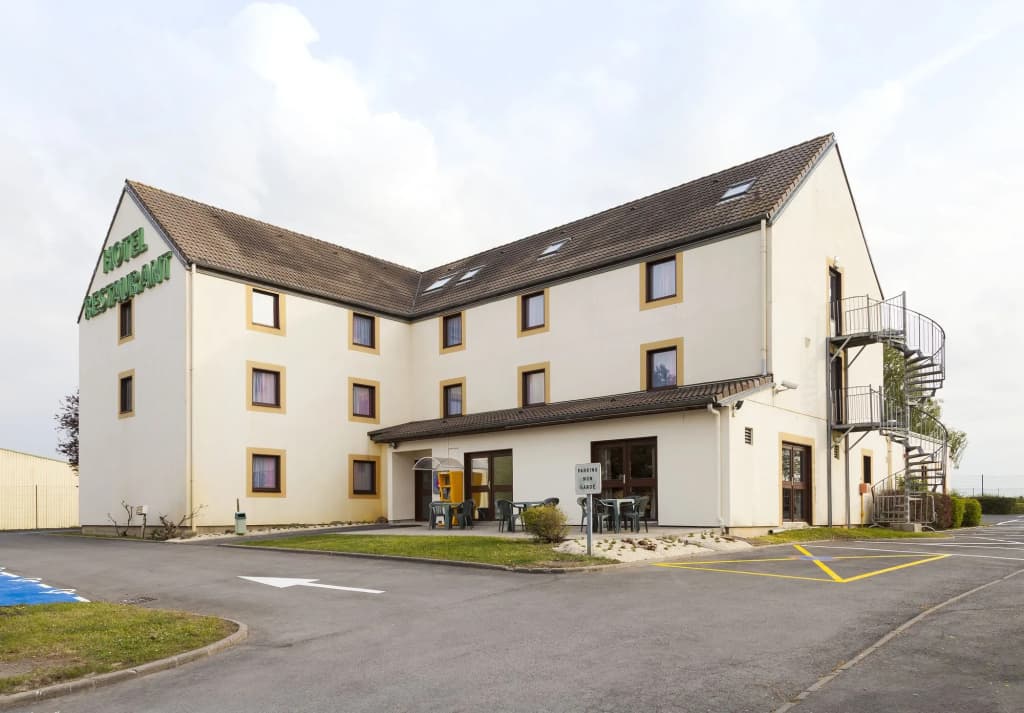 Arras Hotel - Photo 1