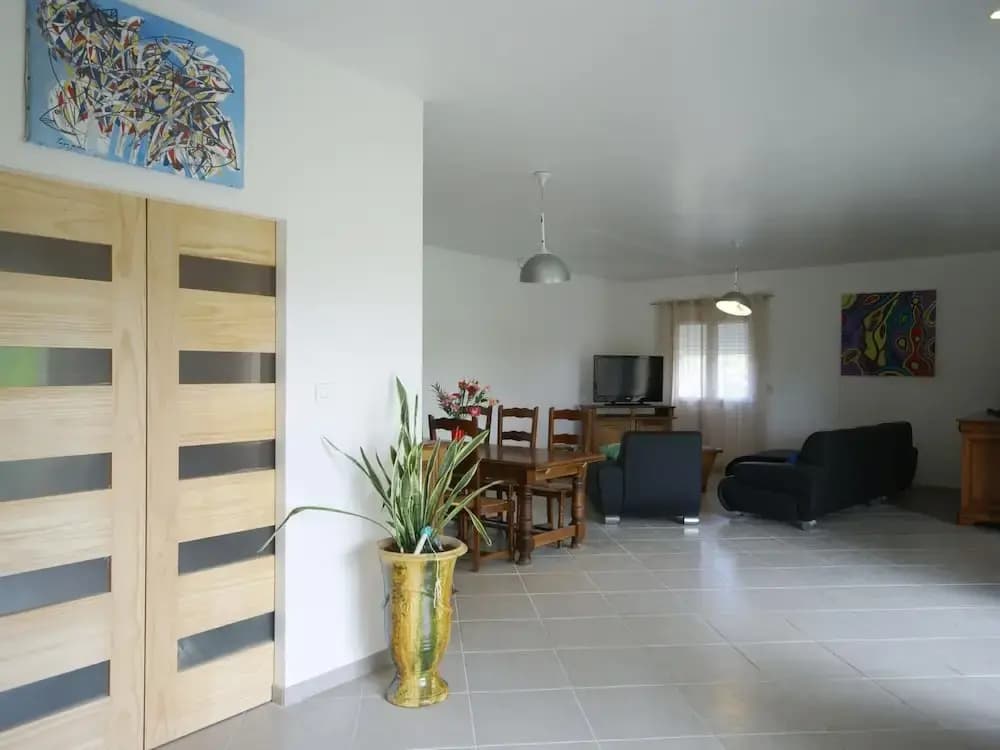 Chic Holiday Home in Pradons With Swimming Pool - Miniature 7