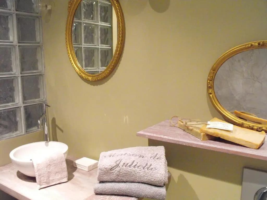 Chambres D'hôtes la Maison de Juliette - Miniature 8