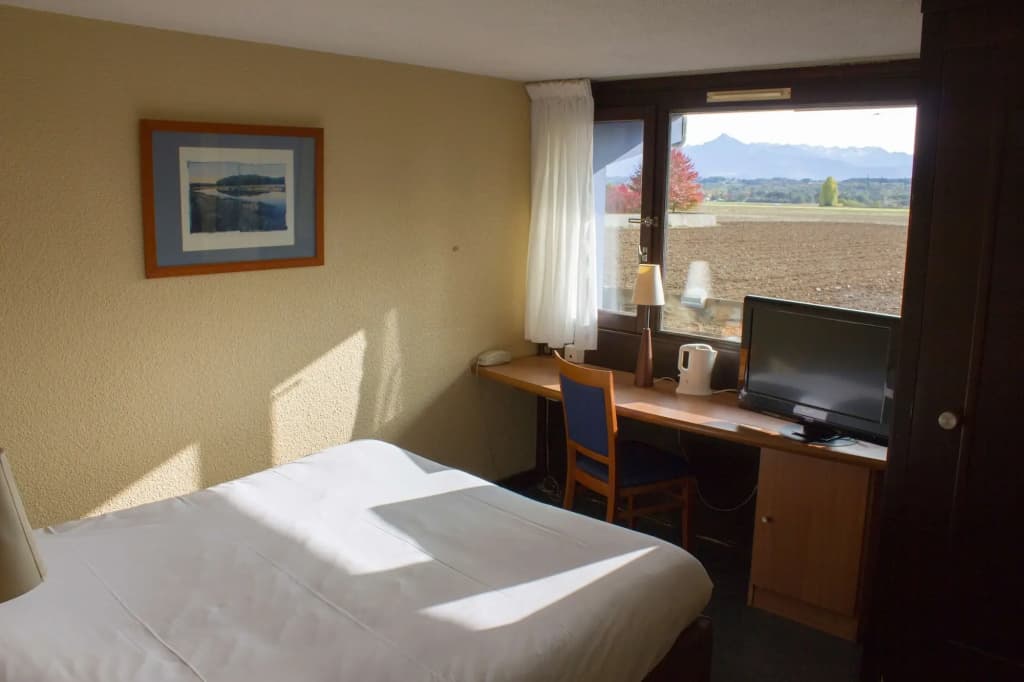 Kyriad Tarbes Odos - Photo 2