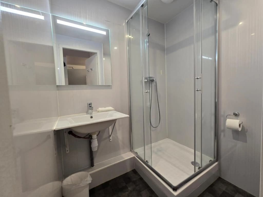 Hotel Premiere Classe Valence - Bourg Les Valence - Miniature 7