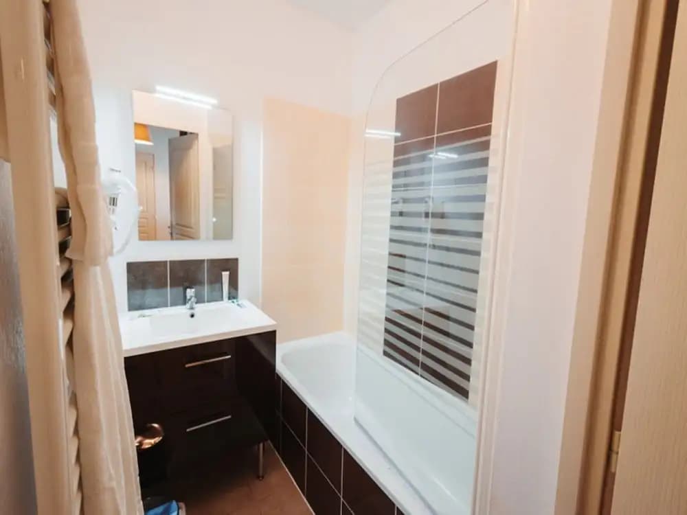 Apartment Near Couloubret Thermal Bath - Miniature 8