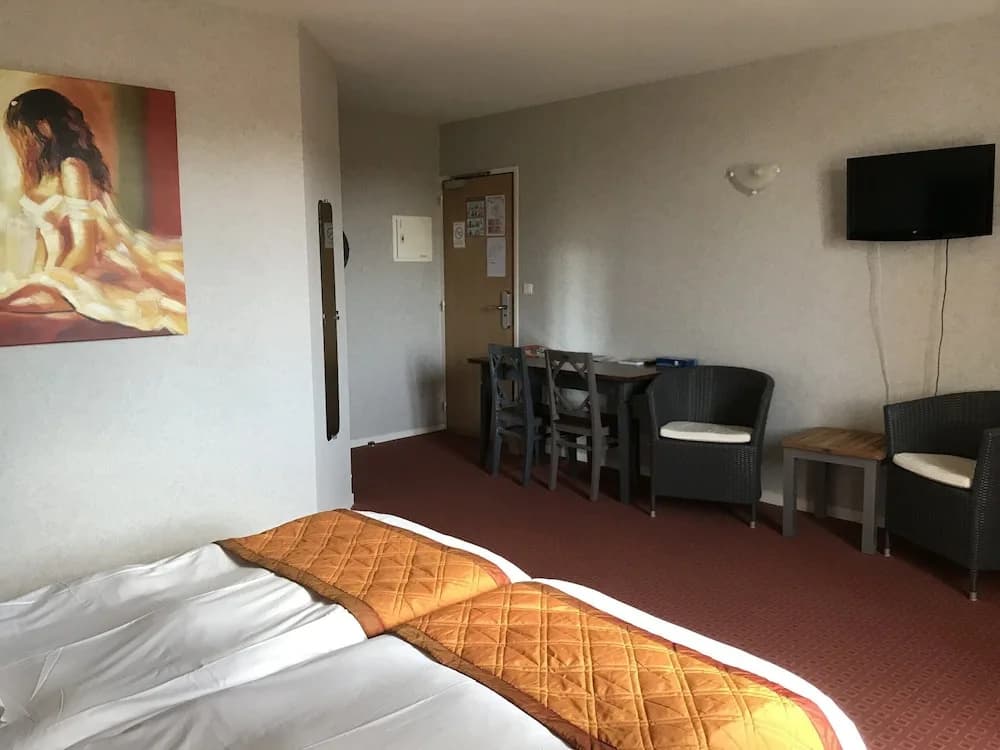 Auberge de Carolles - Photo 3