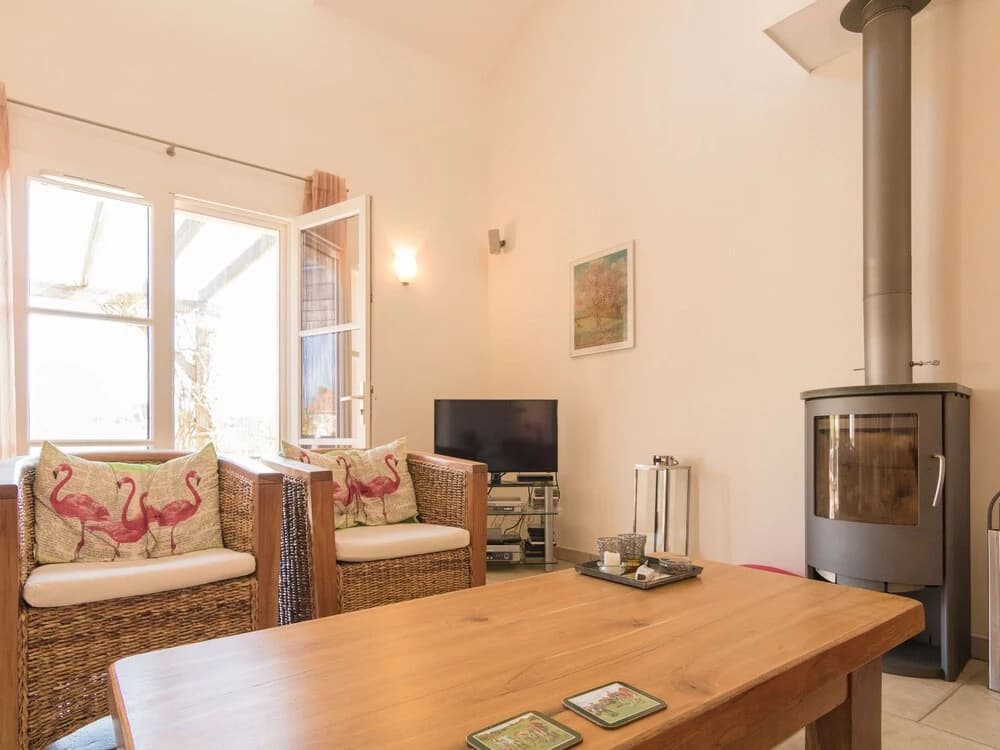 Luxurious Villa in Rouzede with Private Pool - Photo 2