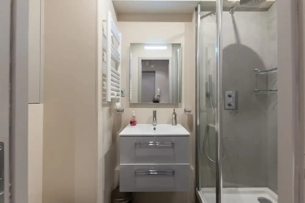 Apartment With Parking on Place de Morny - Miniature 7