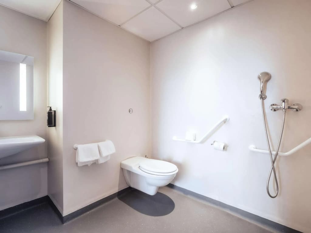 ibis Styles Toulouse Cite Espace - Miniature 7