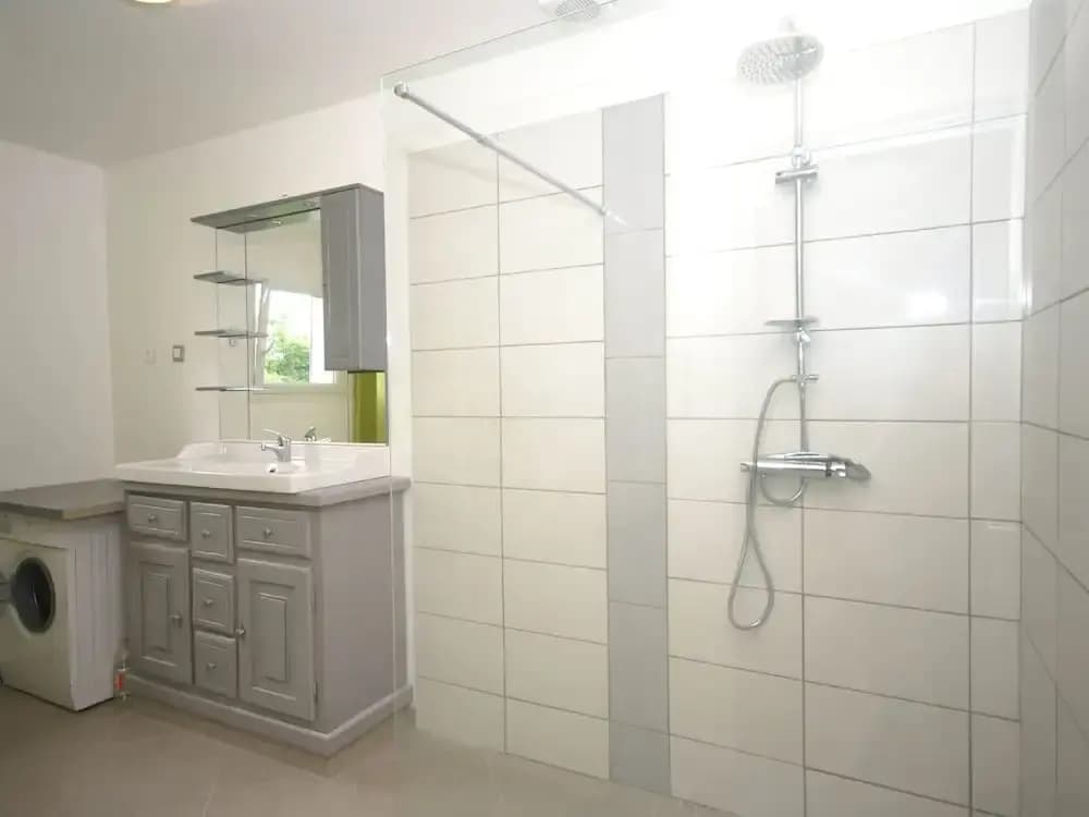 Chic Holiday Home in Pradons With Swimming Pool - Miniature 8