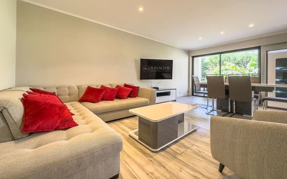 Le First in Cannes With 2 Bedrooms and 2 Bathrooms - Photo 2