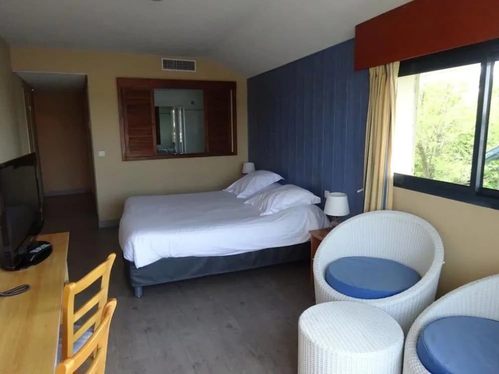 Le Pavillon Bleu - Photo 3
