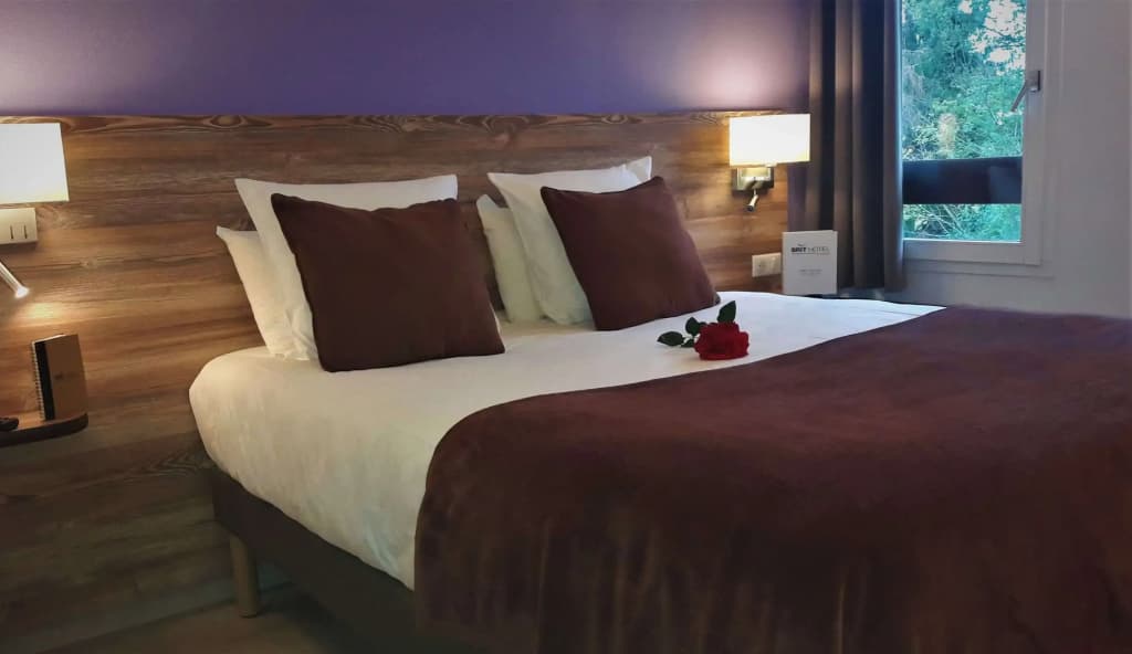 Brit Hotel Confort Pau Lons - Miniature 7