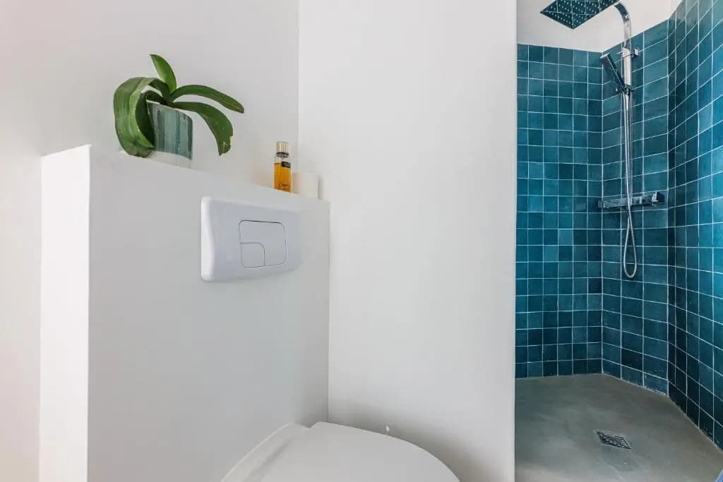 Bord de mer, magnifique appartement de 150m2 avec jardin - Photo 5