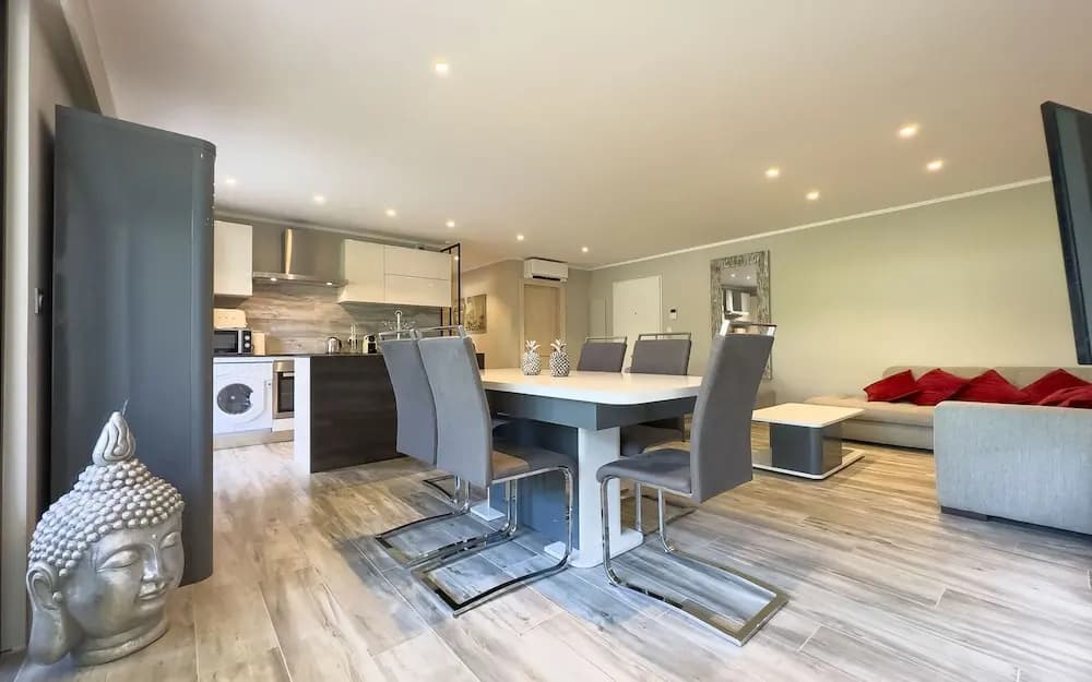 Le First in Cannes With 2 Bedrooms and 2 Bathrooms - Photo 4