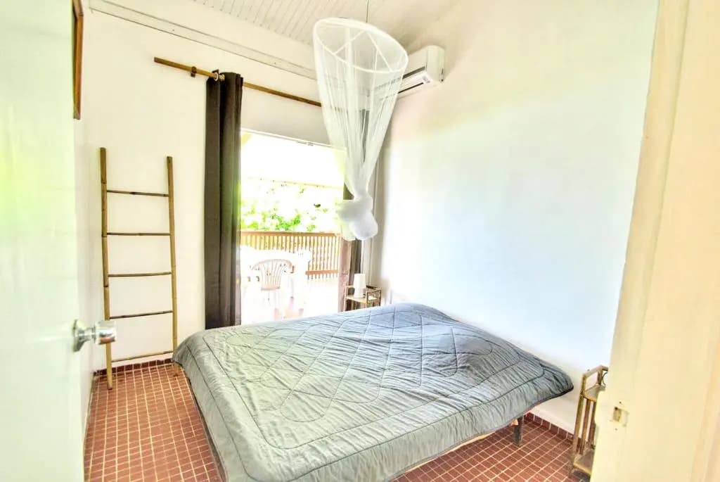 Bungalow de 2 chambres a Le Diamant a 50 m de la plage avec vue sur la mer jardin clos et wifi - Photo 4