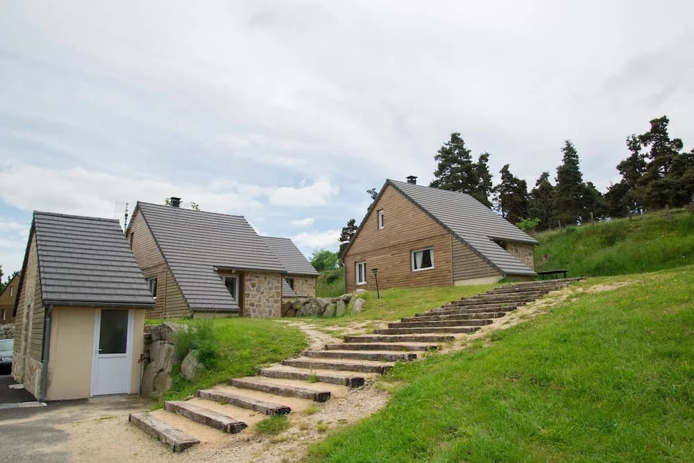 Village de gîtes Les Chalets de l'Aubrac - Miniature 8