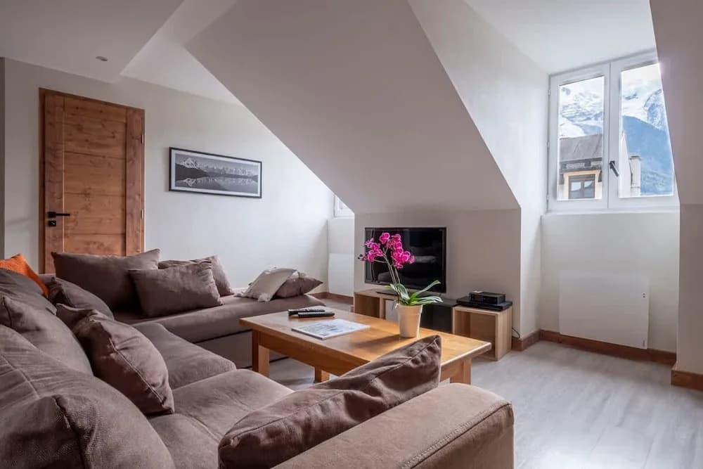 L Appart 52 in the Heart of Chamonix French Alps - Photo 3