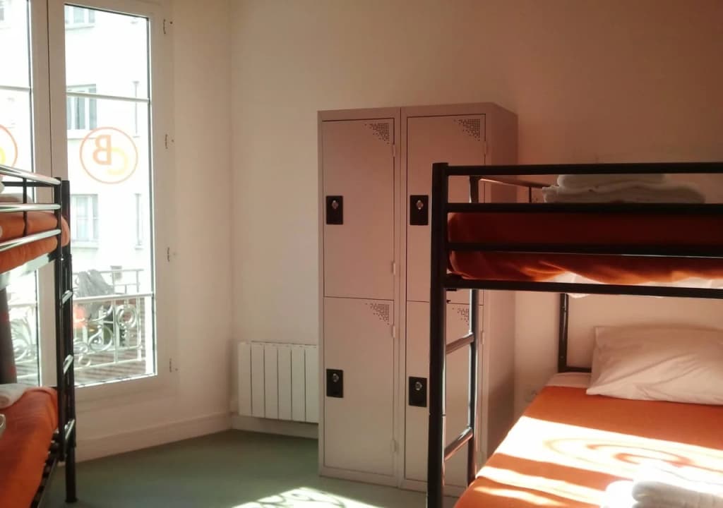Beautiful Belleville Hostel & Hotel - Photo 2