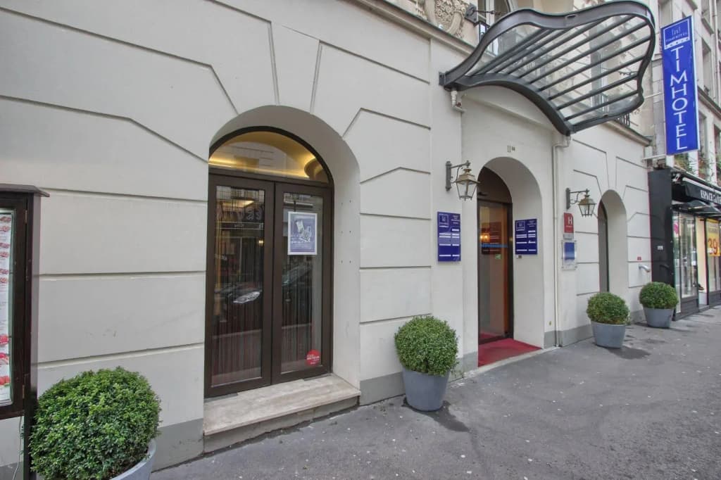 Timhotel Tour Montparnasse - Photo 1
